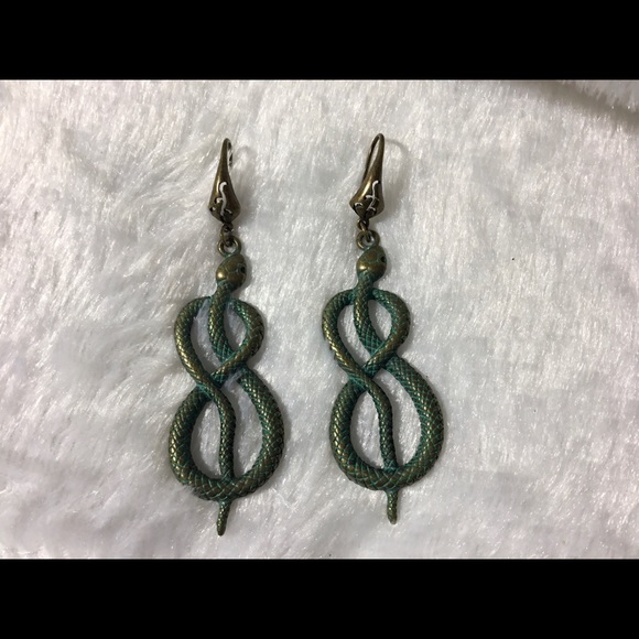 SOLD!! Verdigris Infinity Snake Earrings - Picture 7 of 15